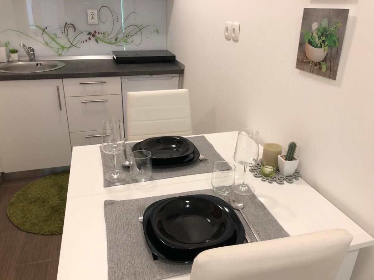Apartamento Luxury Central Studio Under The Castle Liubliana Exterior foto